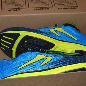 Newton Running shoes NWT Motion 10 Blue black and yellow 8.5M/10W